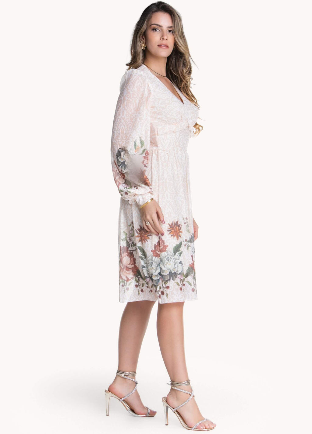 VESTIDO CURTO DE TULE COM BARRADO