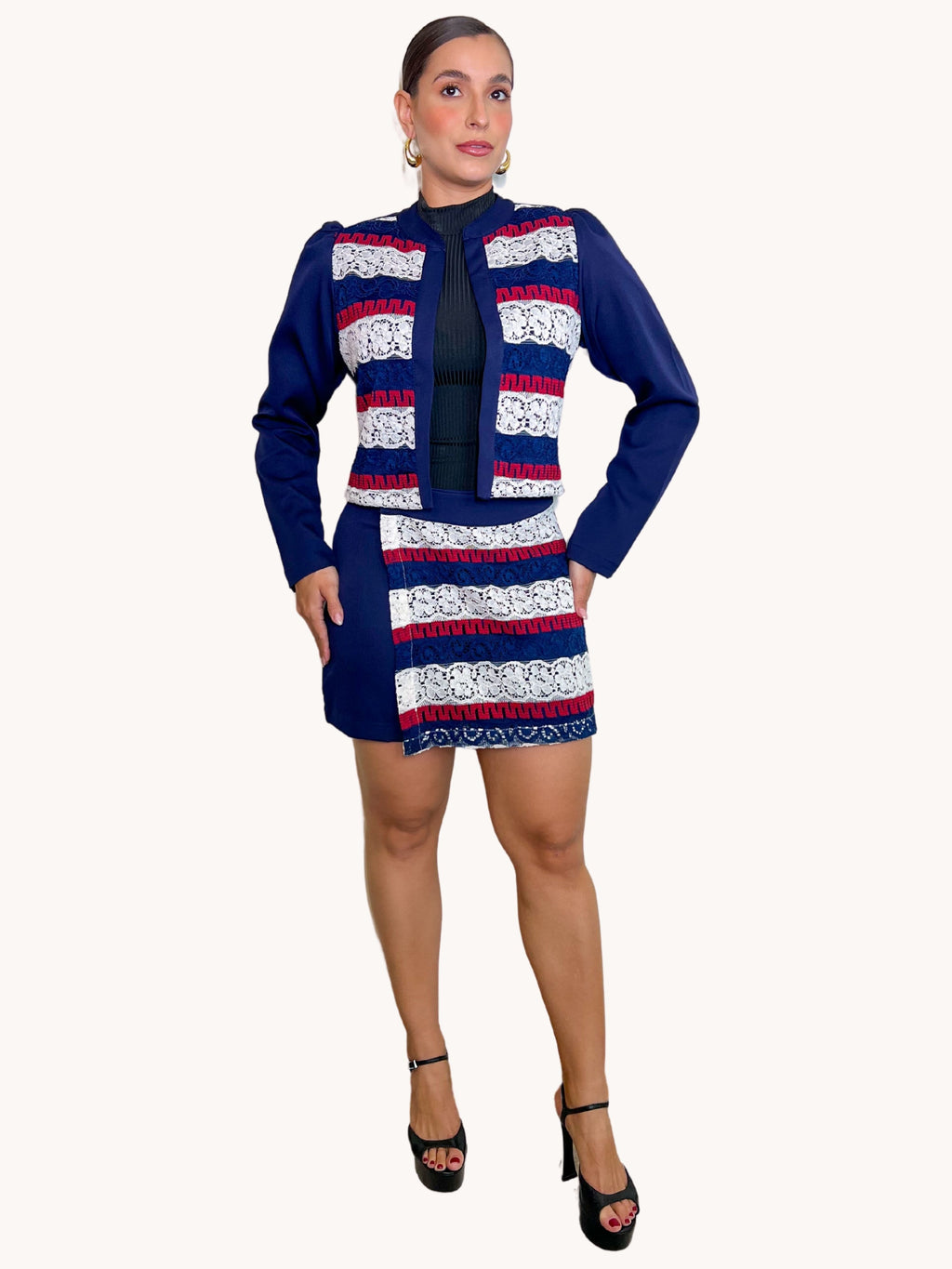 CONJUNTO FEMININO SHORT E CASACO