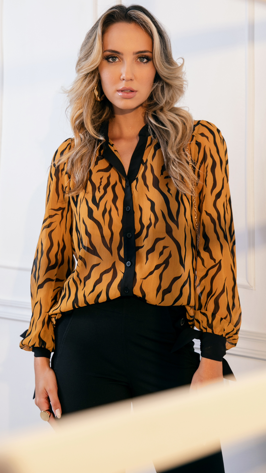 CAMISA FEMININA CHIFFON ANIMAL PRINT