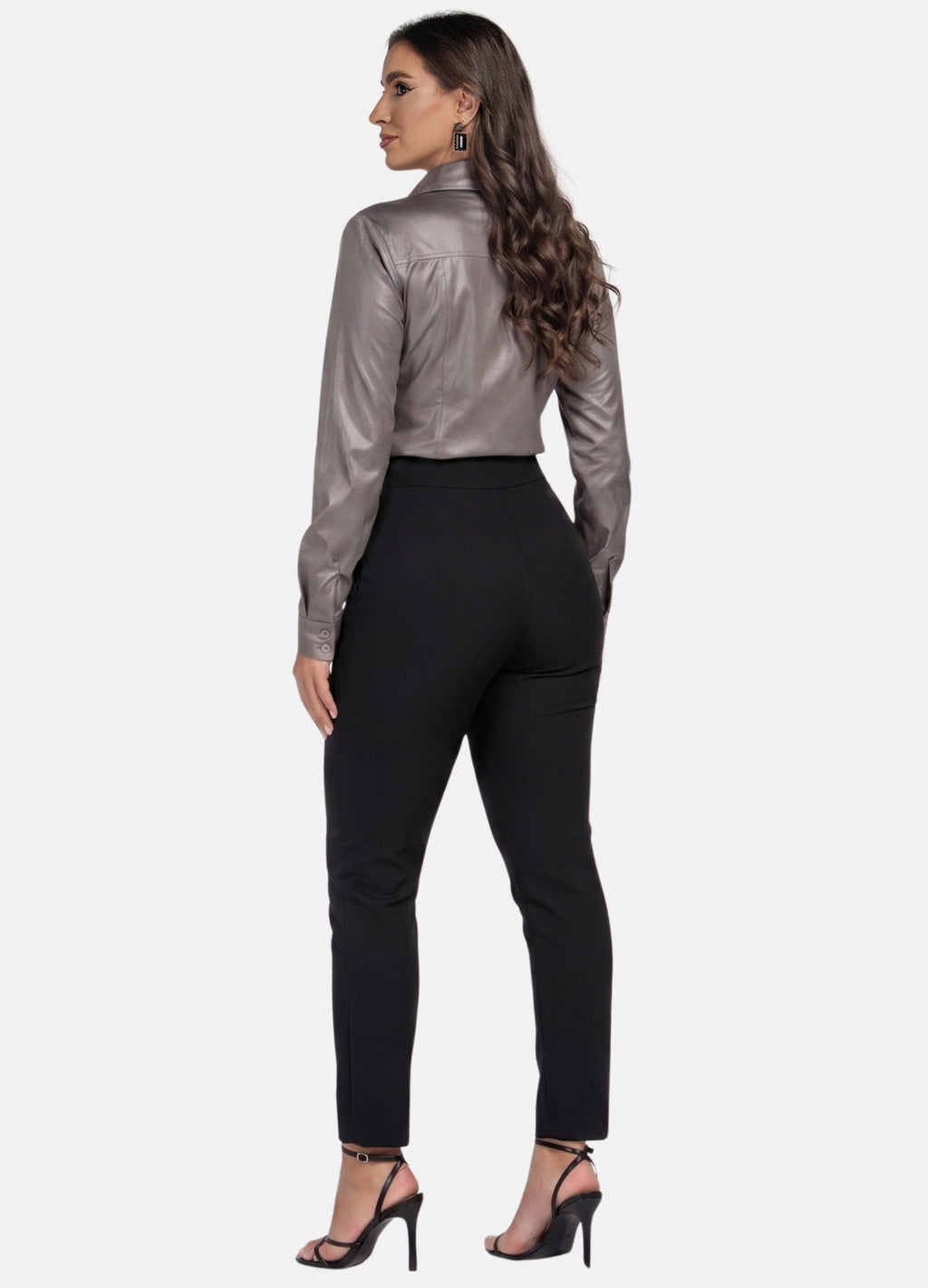 CALÇA COM DETALHE CIRRE E FIVELA