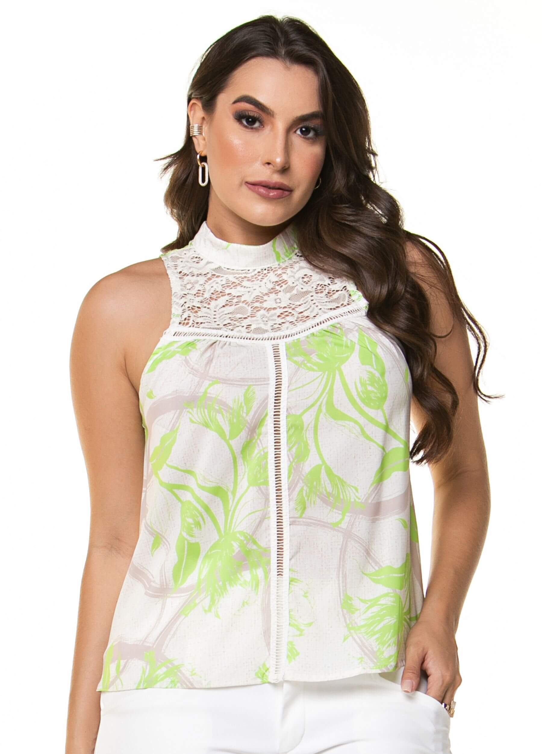 BLUSA COM RECORTE EM RENDA