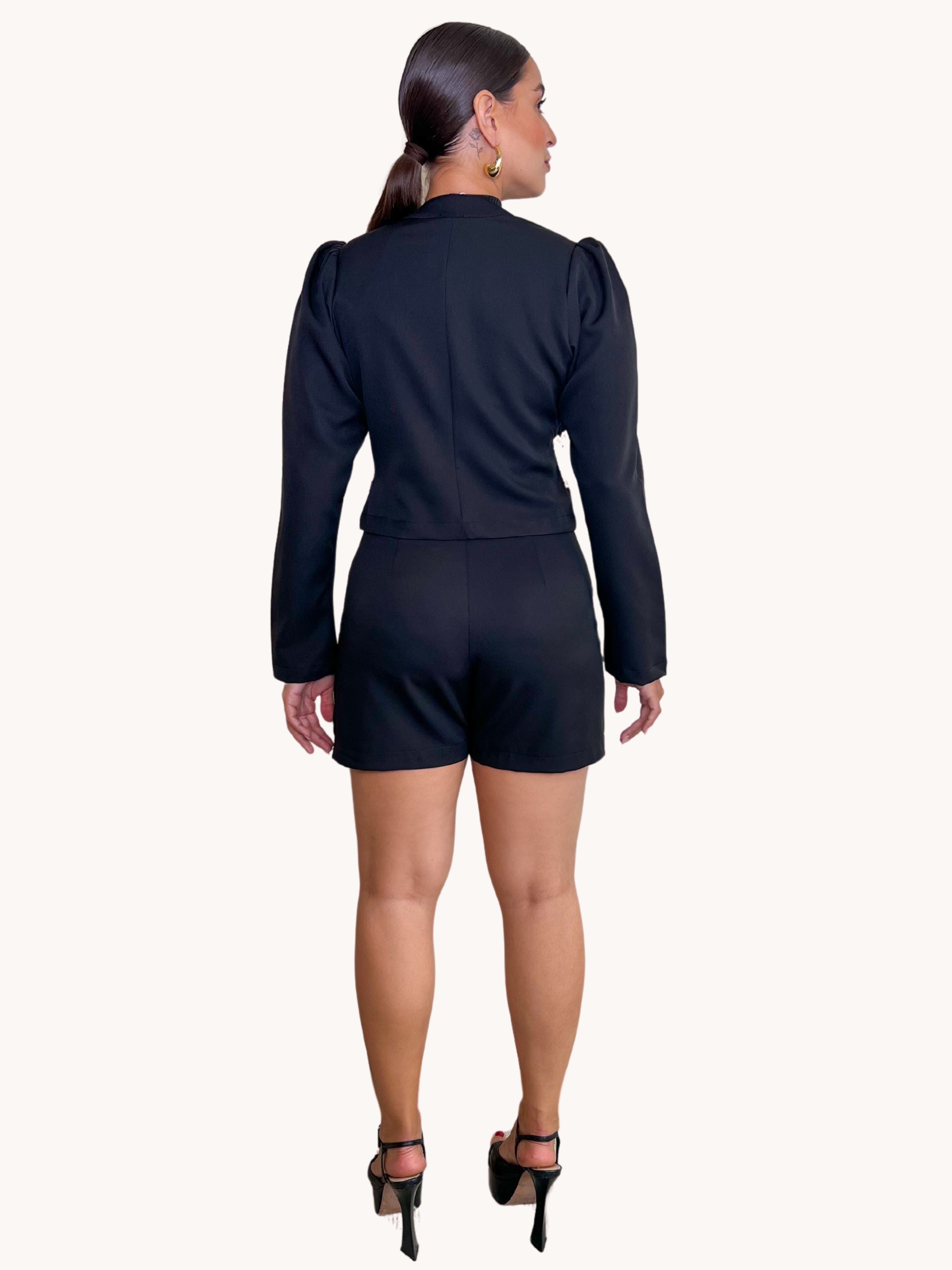 CONJUNTO FEMININO SHORT E CASACO