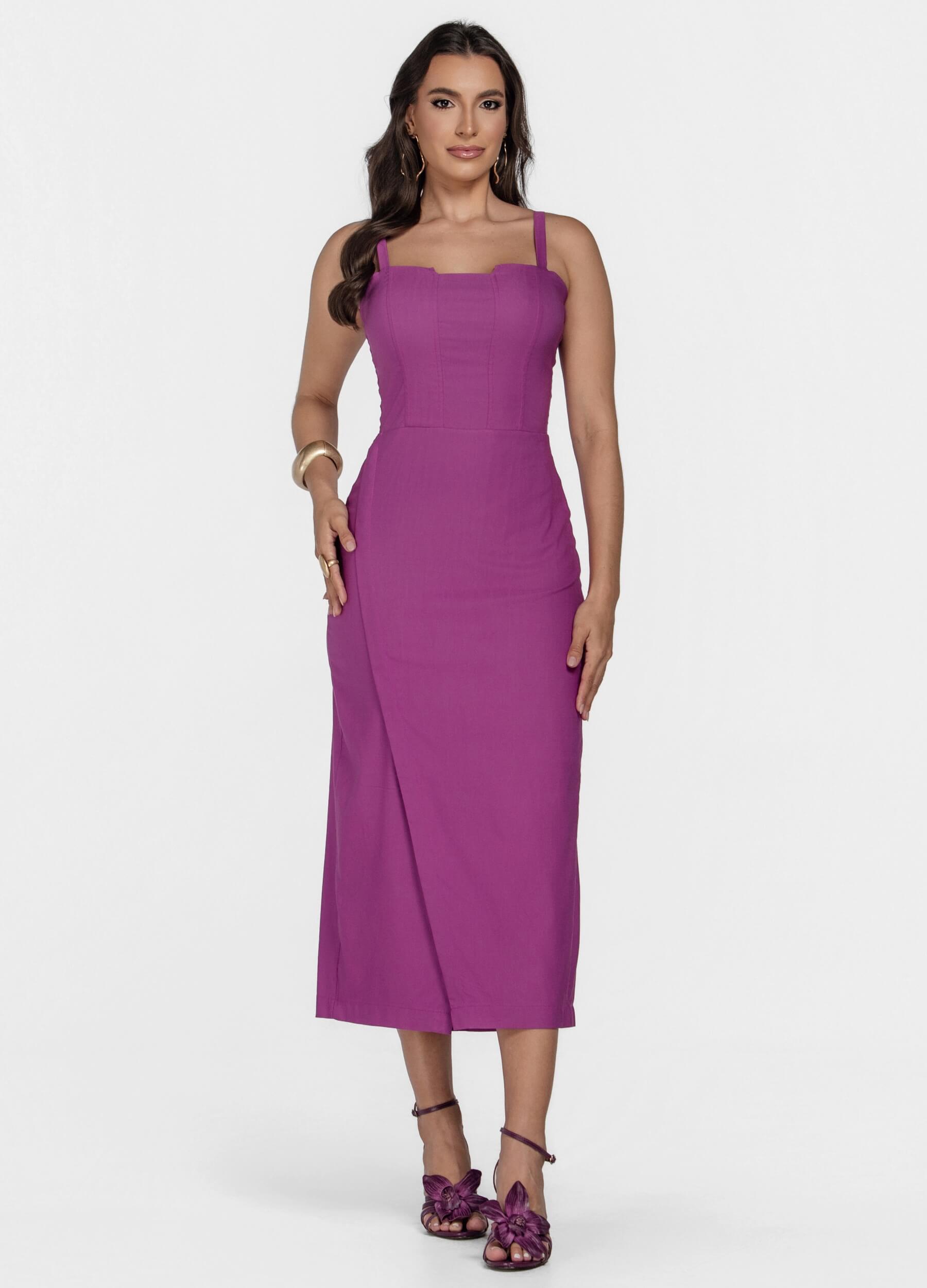 VESTIDO MIDI COM RECORTES E FENDA