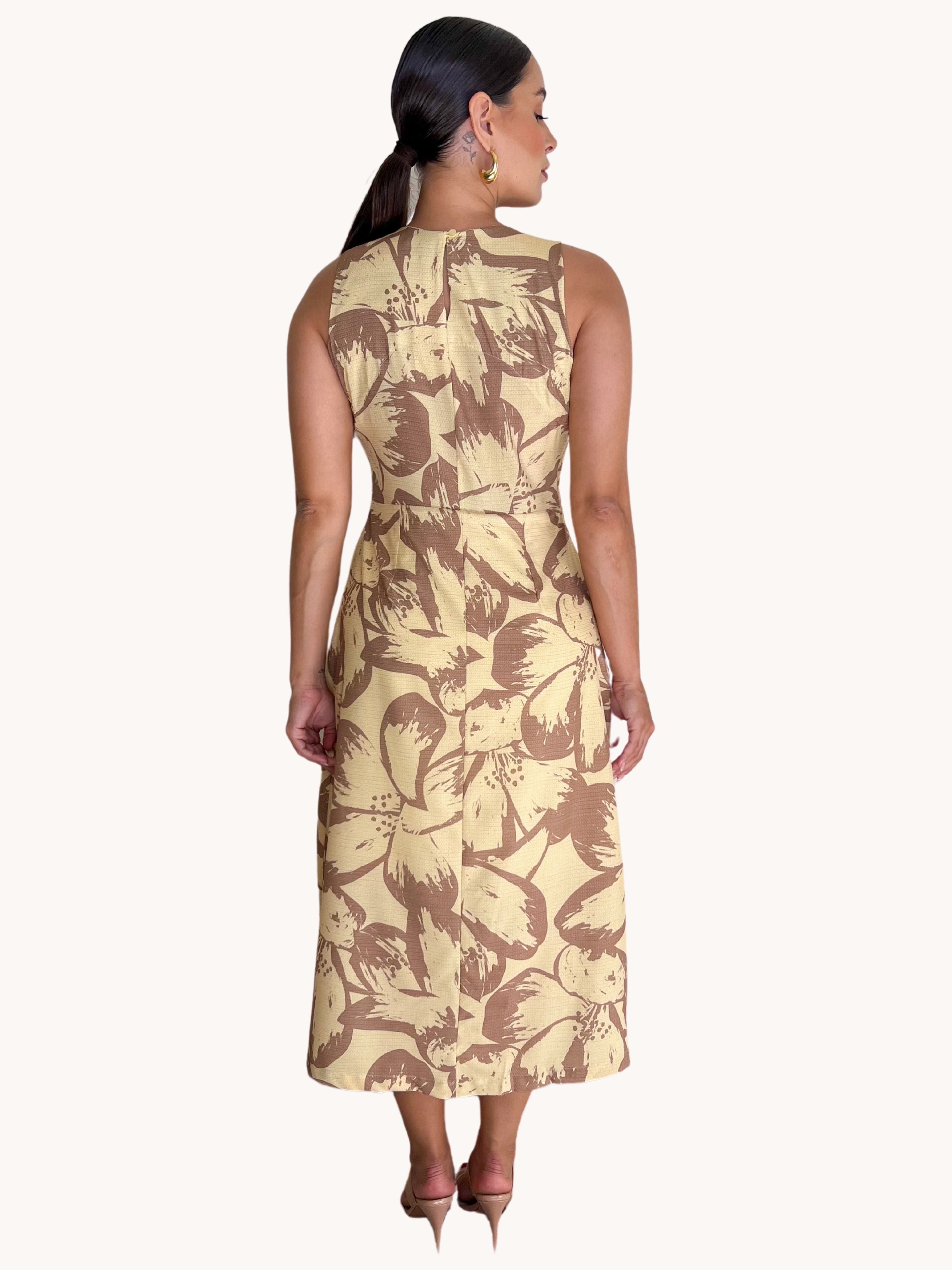 VESTIDO MIDI COM RECORTES NA SAIA