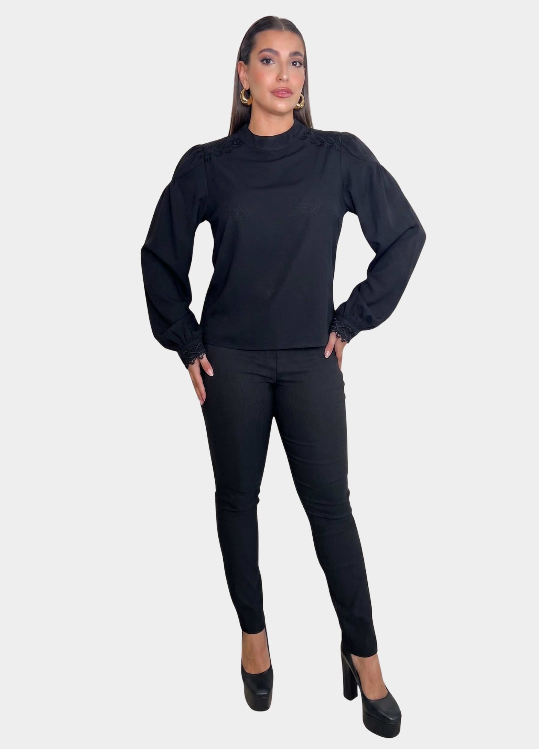 BLUSA FEMININA COM RENDA P E B