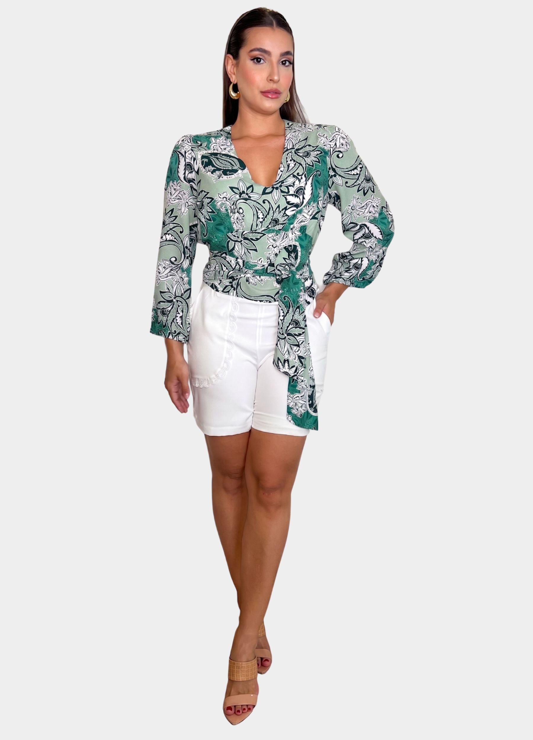 BLUSA FEMININA COM AMARRACAO NA FRENTE