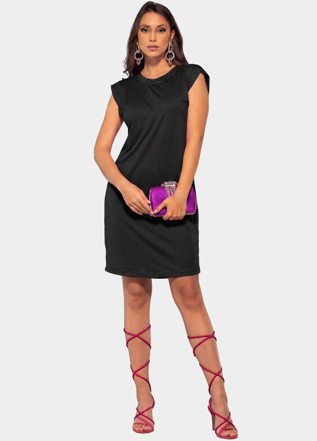 VESTIDO CURTO COM PREGAS NO OMBRO