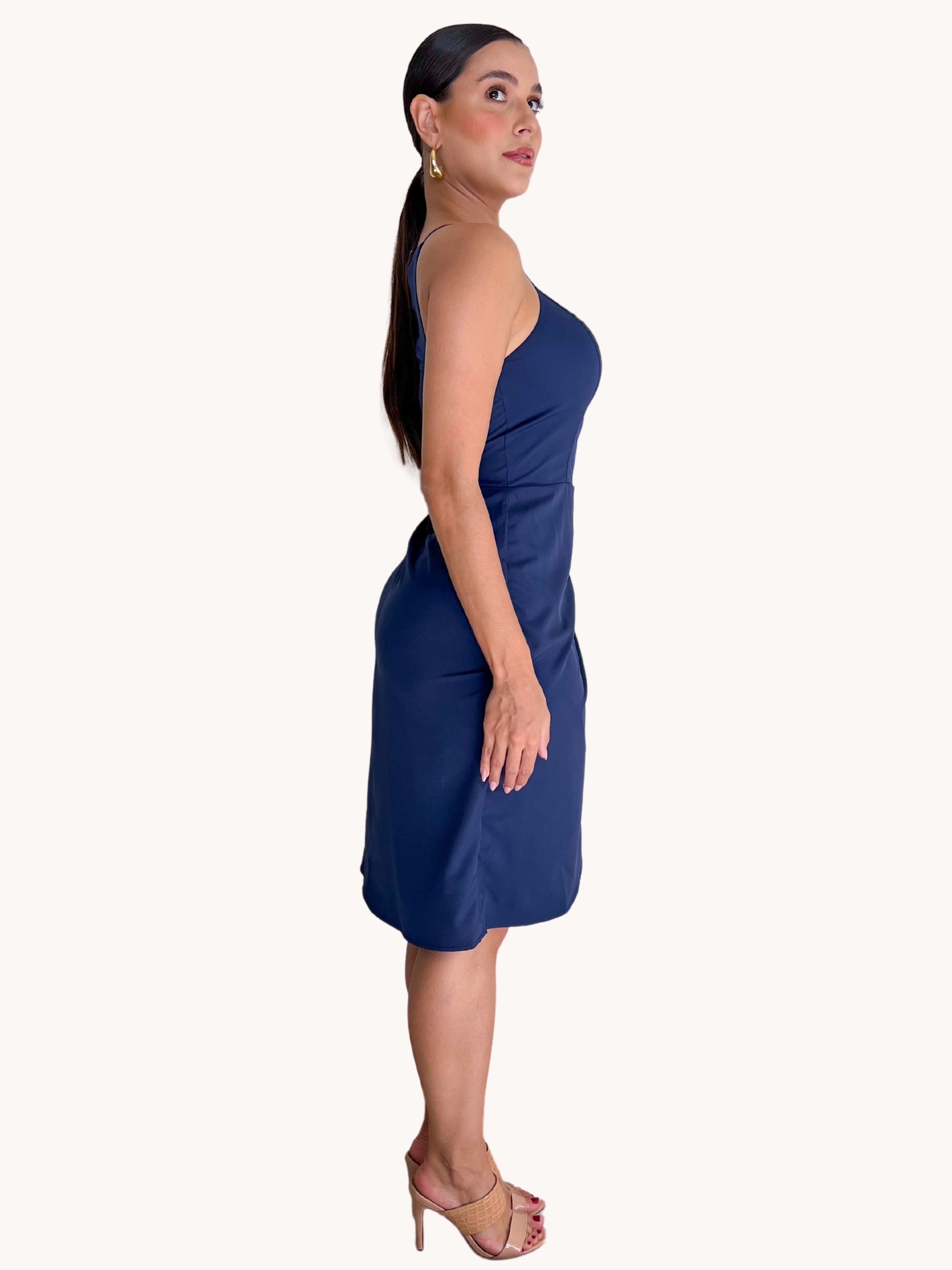 VESTIDO CURTO COM AMARRAÇAO LATERAL