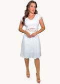 VESTIDO CURTO LISO COM DETALHE DE RENDA