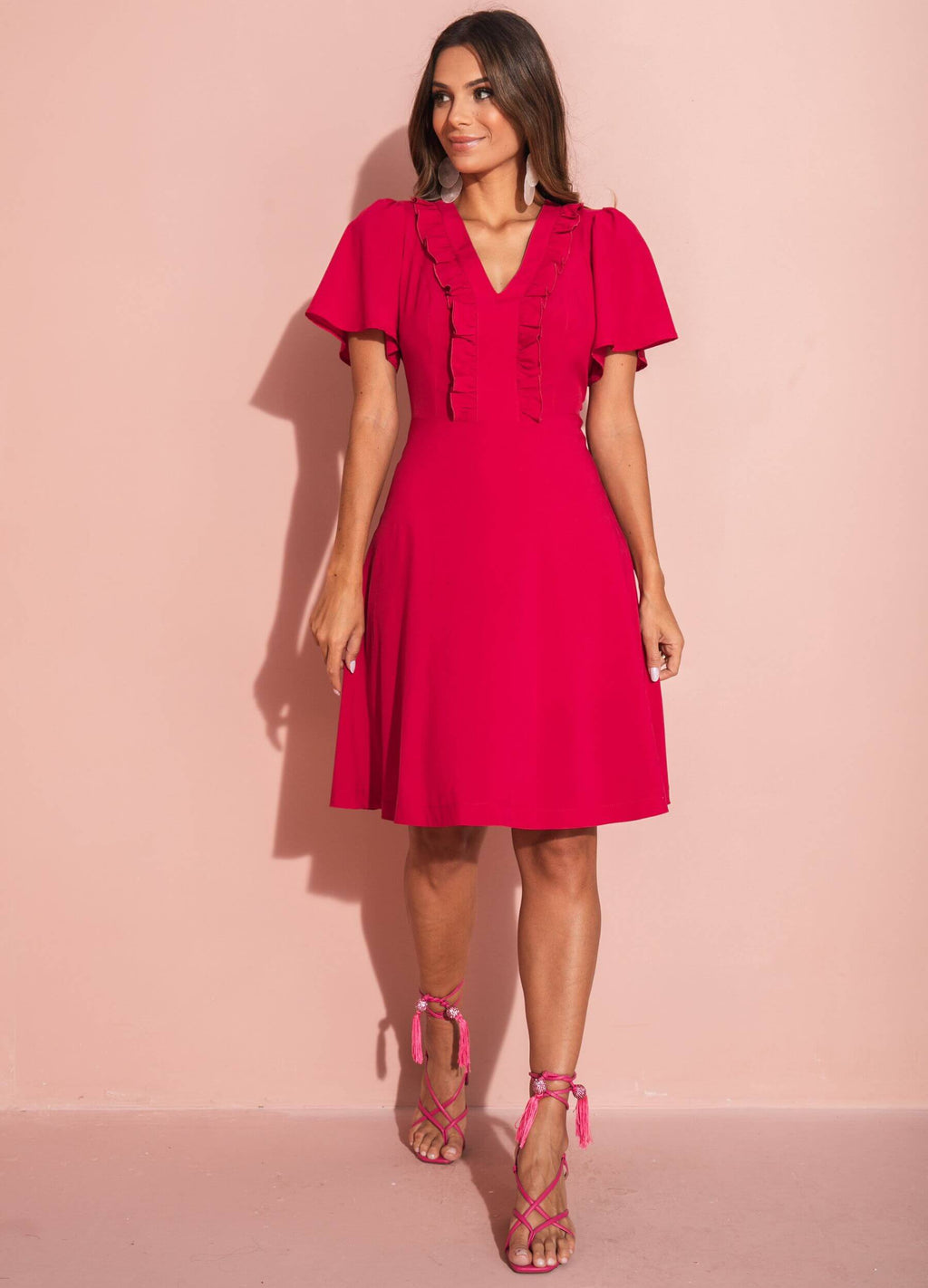 VESTIDO CURTO LISO COM MANGA JABOUR